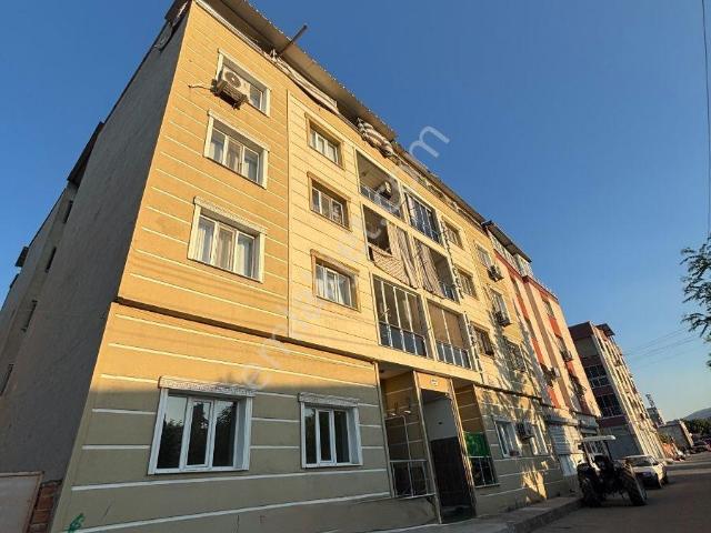 Manisa Aşağı Çobanisa'da Satılık Geniş 3+1 Daire