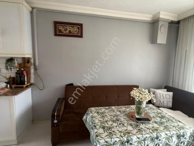 Manisa Ahmetli Ulucami Mahalesi Merkezi Lokasyonda Satılık 2+1