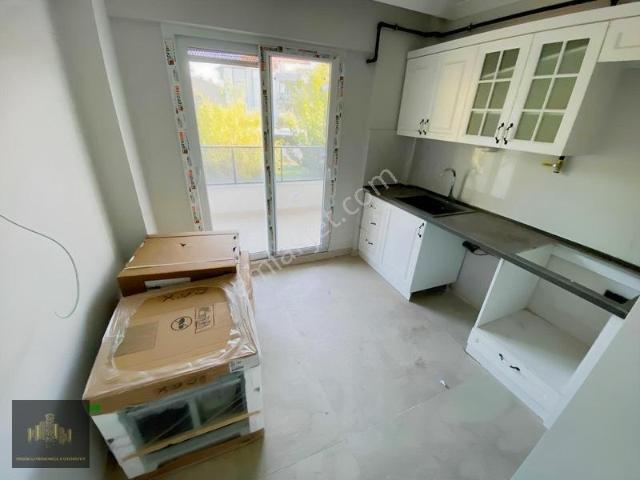 Manisa Akhisar Efem Gayrimenkulden Yeni Binada 2+1 Satılık Daire