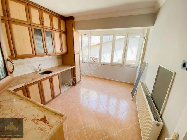 Manisa Akhisar Efemden Çarşı İçinde 2+1 95m2 Kiralık Daire