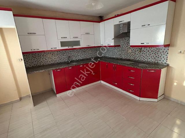Manisa Akhisar Efendi Mah. ‼️çiçekli Camin Yanı Kiralık Doğalgazlı 3+1 Daire