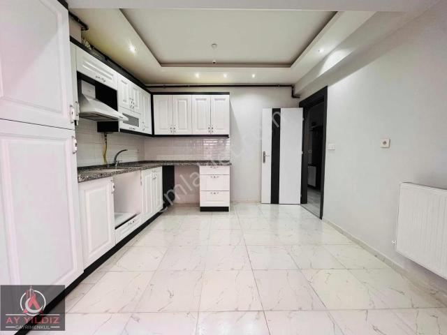 Manisa Akmescit Mah 3 Yaşında 3+1 Bahçeli Balkonlu Daire