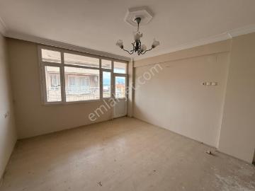 Manisa Alaşehir Alper Gayrimenkulden Beş Eylül Mah. 235 M2 Ebeveyn Banyolu 4+1 Daire
