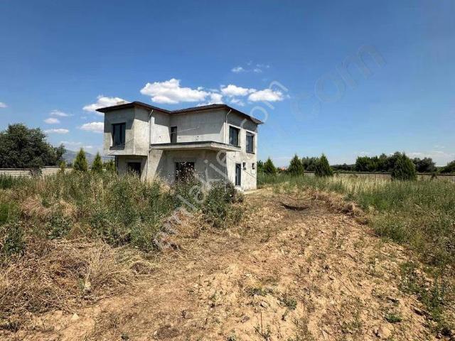 Manisa Alaşehir Satılık Villa+arazi Anayol Altında Merkeze 1 Km