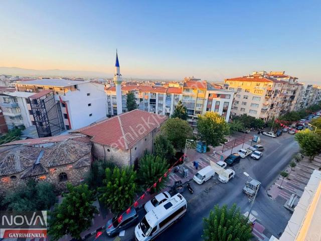 Manisa Alaybeyde Cadde Üzerinde 2+1 Asansörlü Kiralık Daire