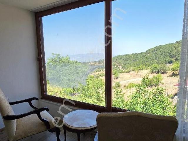 Manisa Şehzadeler Ayvacık Köyünde 299 M² Arsa İçinde Villa
