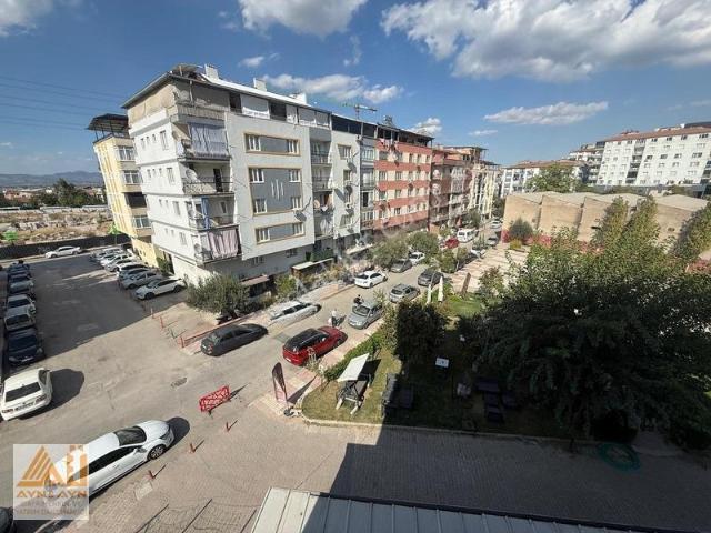 Manisa Şehzadeler'de Anayola 50 M2 Kiralık Daire