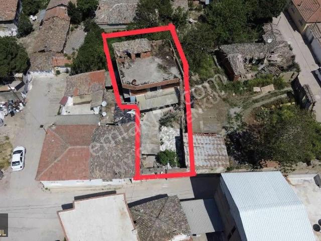 Manisa Muradiye'de Satılık 241 M² Arsa İçinde 2+1 Müstakil Ev