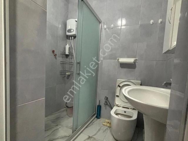 Manisa Salihlide Yolkenarı İçinde 80m2 Evi Ve Hertürlü Meyvenin Olduğu 1885m2 Tektapu Arazi