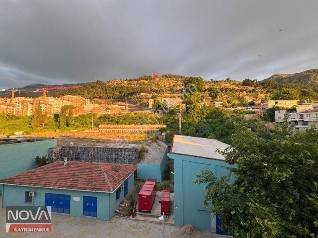Manisa Saruhan Mahallesi Önü Açık Manzaralı 3+1 Kiralık Daire