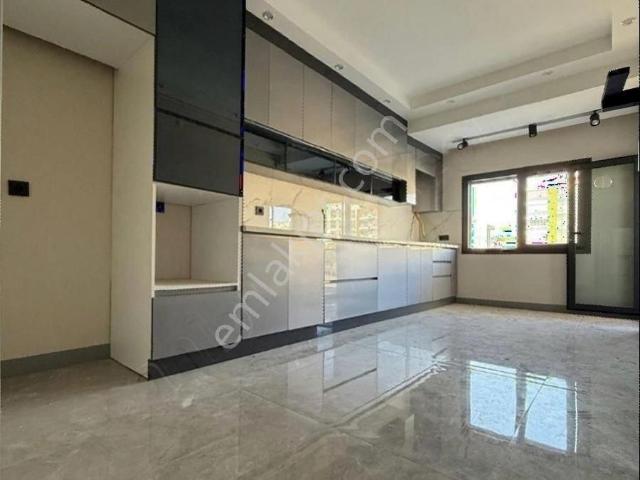 Manisa Turgutlu Ergenekon Mh,sinde 300m2 Ultra Lüx Dublex