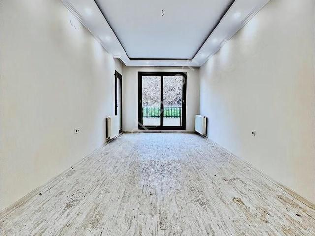 Manisa Uncubozköy Mah. 3+1 8 Yıllık Full Lüxx Satılık Arakat