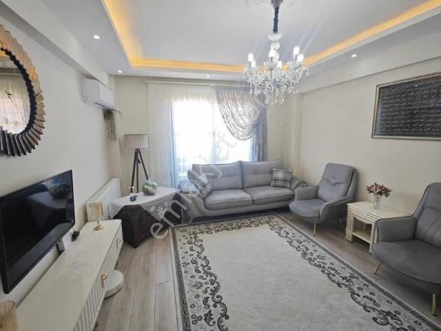 Manisa Yeni Mahalle 2+1 4 Yıllık Asansörlü Satılık Ferah Daire