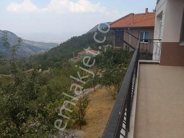 Manisa,yunus Emre, Gökçeler Mahallesi'nde Bahçeli Satılık Ev