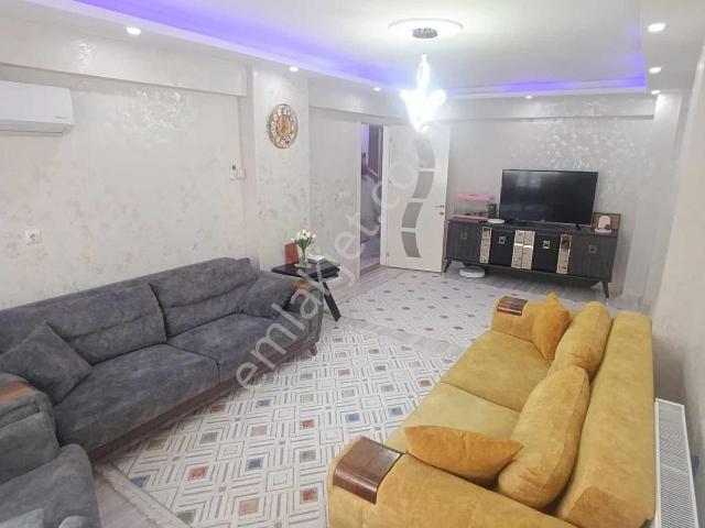 Manisa Yunusemre Muradiye 23 Nisan Park Yanında Satılık