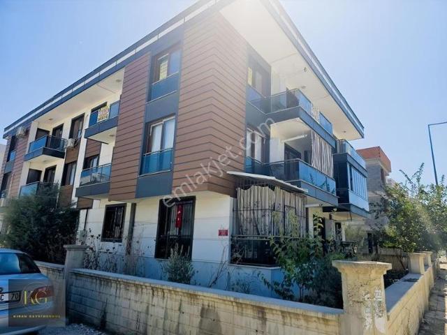 Manisa Yunusemre Muradiyede Kiralık 2+1 Kapalı Mutfak Köşe Daire