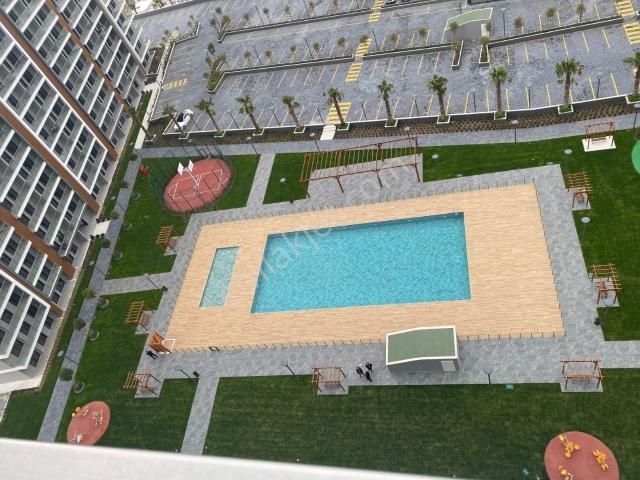 Manisa Yunusemre Meydan Projesinde Kiralık Havuz Cephe Daire 2+1