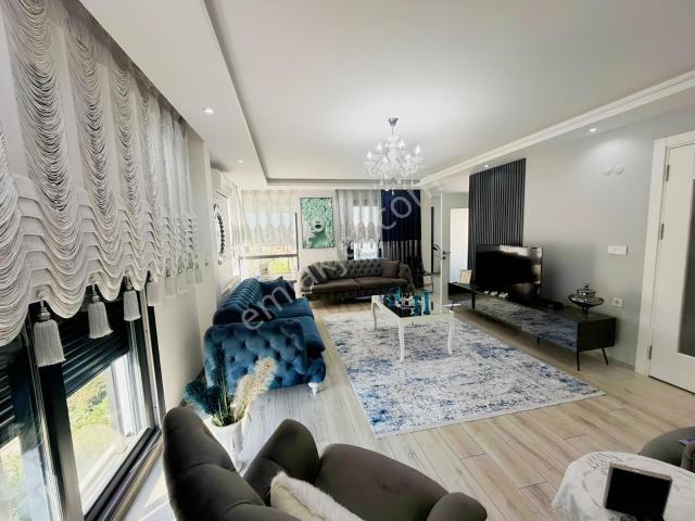 Manisa Yunusemre Akmescit 270m² 5+1 Geniş Teraslı Lüks Dublex