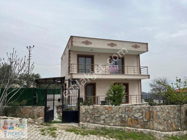 Manisa Yunusemre Çamlıcada 324m2 İçerisinde Satılık Müstakil Ev