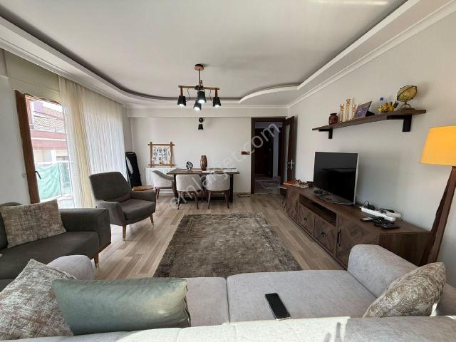 Manisa Yunusemre Uncubozköy Mah. Site İçi 3+1 Asansörlü Daire