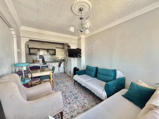 Manisa Yunusemre Yenimahalle 3+1 Asansörlü Cadde Üzeri Daire