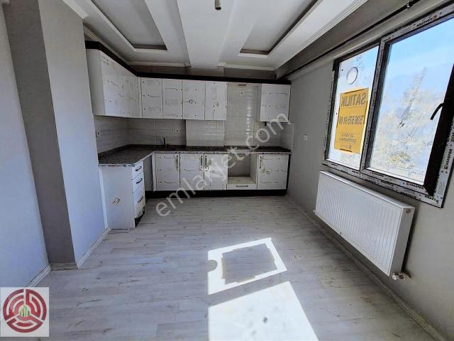 Manisa Yunusemre 50.yıl Mah 2+1 Açık Mutfak Sıfır Bina Arakat
