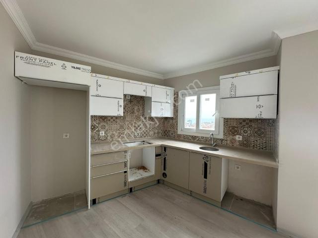 Manisalı Emlak Dikili Deniz Manzaralı Ters Dublex İki Banyo 3+1