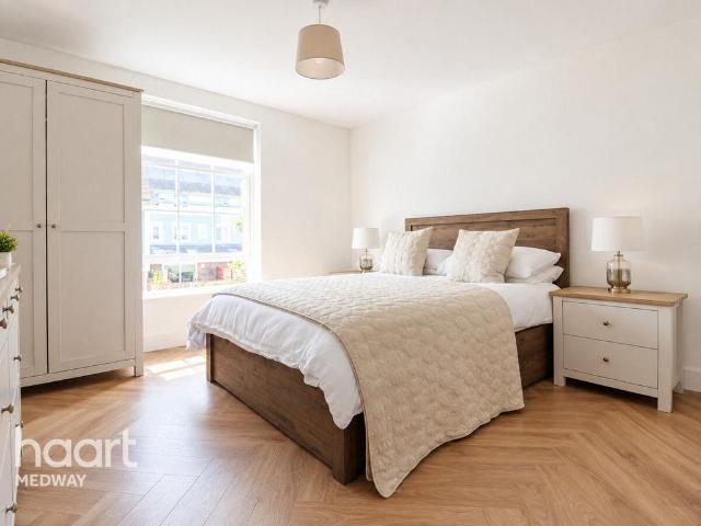 Manley Boulevard, SNODLAND 2 bed apartment to rent £1,435 pcm £331 pw