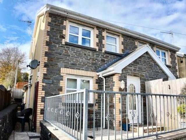 Manmoel, Blackwood, 2 Bedroom Semi detached