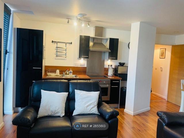 Mann Island, Liverpool L3, 2 bed flat to rent, £1,300 pcm | PrimeLocation