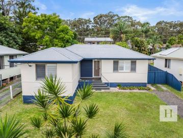 Mannering Park