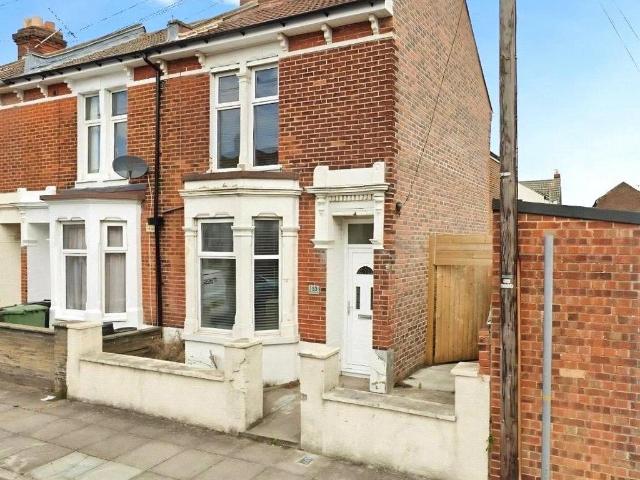 Manners Road, Hampshire PO4 4 bed end of terrace house to rent £2,100 pcm £485 pw