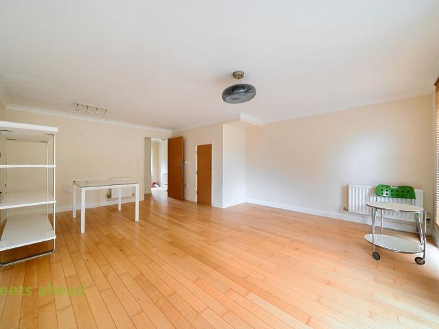 Manning Gardens, Croydon CR0, 3 bed detached house to rent, £2,200 pcm | PrimeLocation