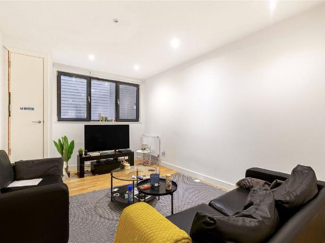 Manningtree Street, Aldgate, London E1, 1 bed flat to rent, £2,000 pcm | PrimeLocation