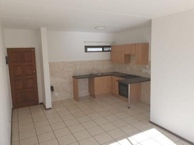 mannikin close 2 bed, 1 bath, grou.