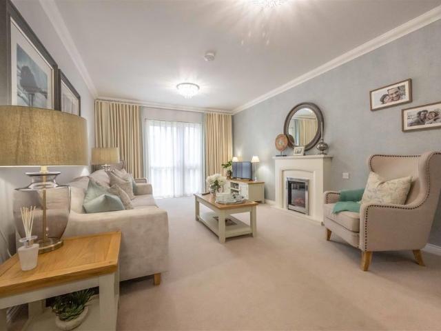 Manns Lodge, Cranleigh, Surrey
