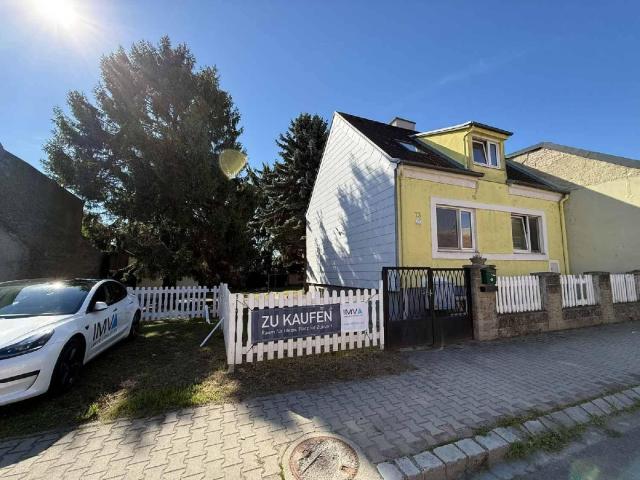 Mannsdorf an der Donau sanierungsbedürftiges Einfamilienhaus in der Marchfeldstraße!