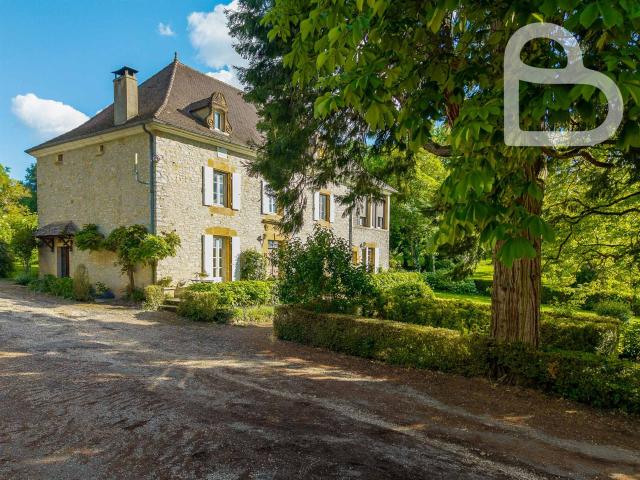 Manoir avec gîte, piscine et dépendances aménageables 375m² Cazals