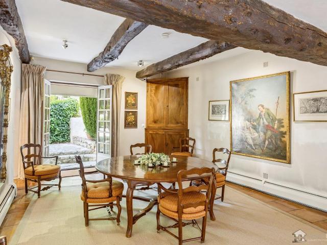Manoir du XVIIIe siècle dans un charmant village du Var 360m² Aups