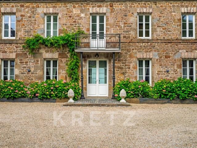 Manoir historique d'exception de 1820 rénovée avec élégance. 430m² Saint Malo