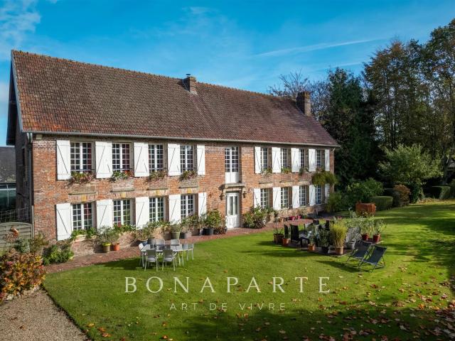 Ensemble normand du XVIIe: Manoir, 2 gîtes et pressoir sur. 307m² Honfleur