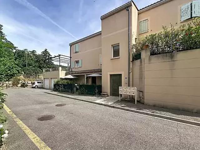 Manosque 04100 Achat / Vente appartement 4 pièces t4 parking