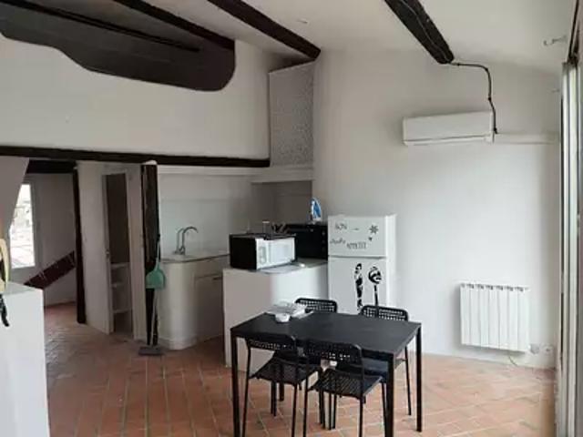 Manosque 04100 Location appartement 2 pièces t2 au dernier étage