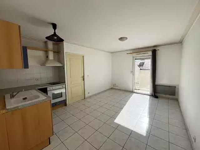 Manosque 04100 Location appartement 2 pièces t2 balcon