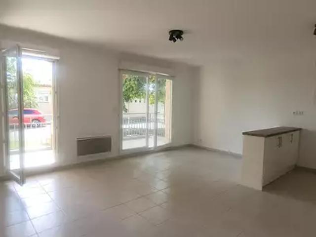 Manosque 04100 Location appartement 3 pièces t3 piscine terrasse