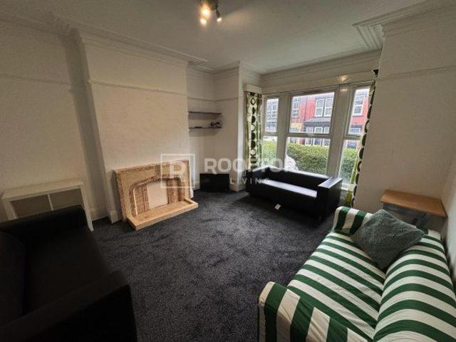 Manor Terrace, Leeds LS6, 6 bed shared accommodation to rent, £516 pppm | PrimeLocation