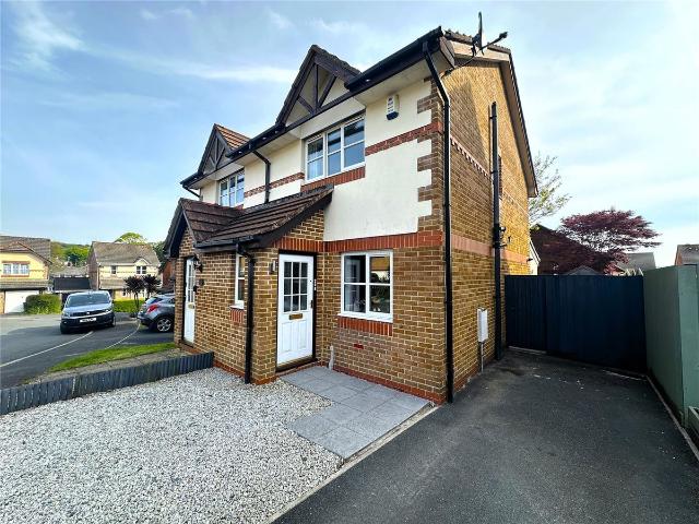 Manor View, Par, Cornwall PL24, 2 bed end terrace house to rent, £1,000 pcm | PrimeLocation