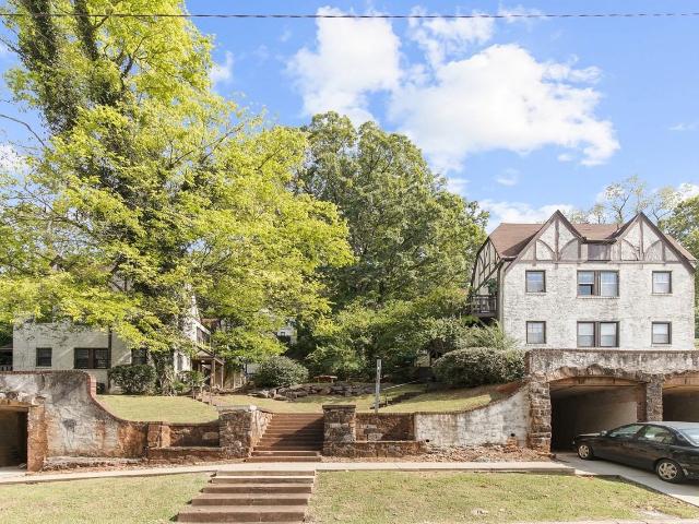 Manor Village 1 Bedroom Apartment for Rent at 1855 16th Ave S, Birmingham, AL 35205 Five Points South