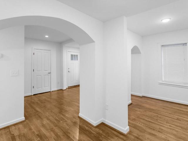 Manor Village 1 Bedroom Apartment for Rent at 1855 16th Ave S, Birmingham, AL 35205 Five Points South