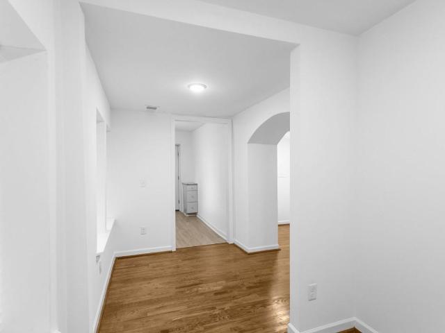 Manor Village 1 Bedroom Apartment for Rent at 1855 16th Ave S, Birmingham, AL 35205 Five Points South